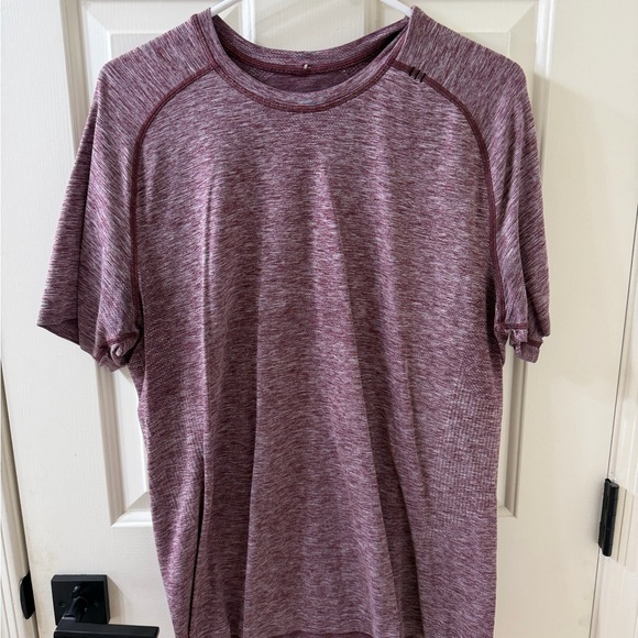 lululemon athletica Maroon Short Sleeve Tee - Picture 1 of 6